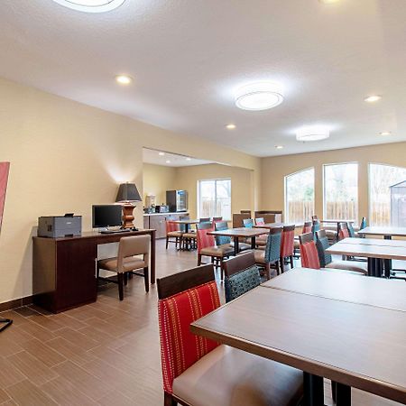 Comfort Inn & Suites And Suites Fredericksburg Zewnętrze zdjęcie